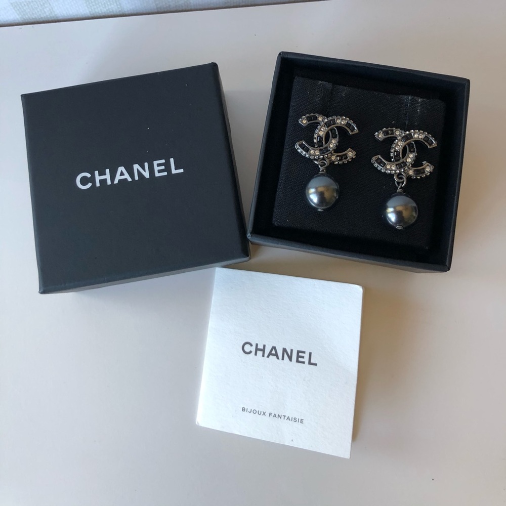 AUTHENTIC Chanel CC Pearl Drop Earrings